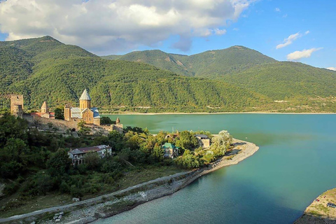 Tbilisi: 4-Day Georgia and Armenia Tour with Wine Tasting