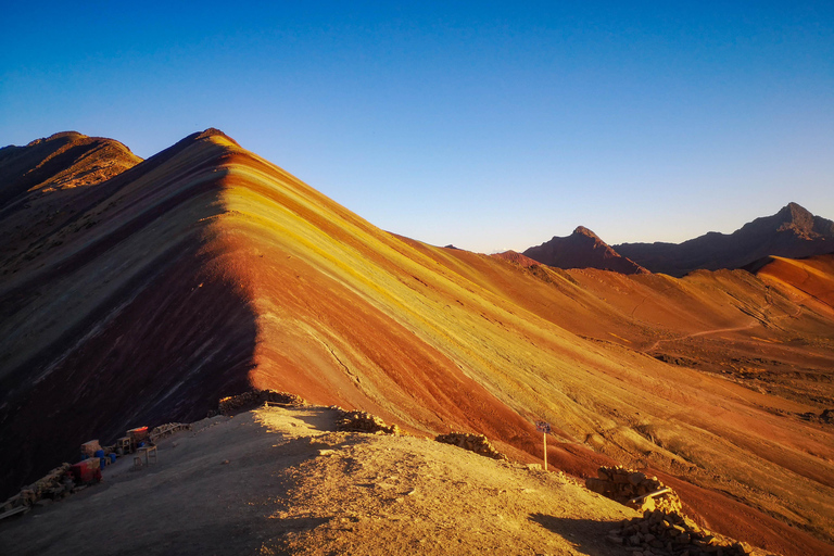 Une aventure inoubliable : Trek de l'Ausangate, Montagne de l'Arc-en-ciel et