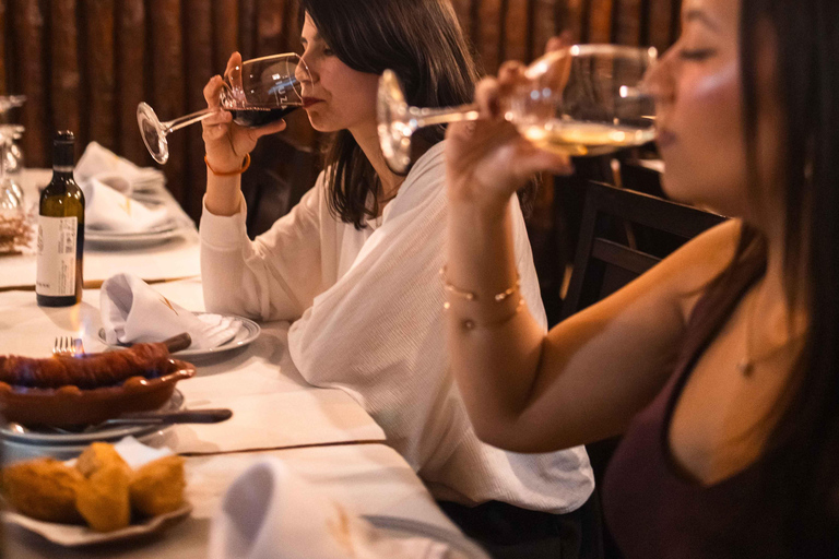 Lisbon: Graça Food & Wine Tour in Traditional Taverns Food & Wine Walking Tour