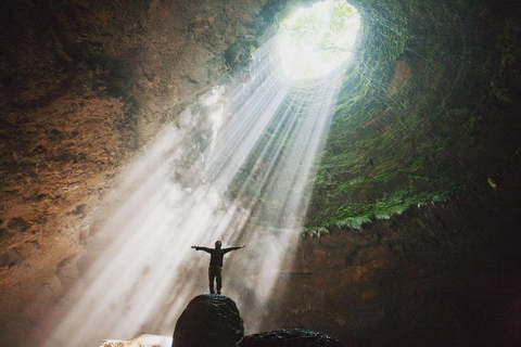 Yogyakarta: Hidden Gem Sunrise and Jomblang Cave Adventure