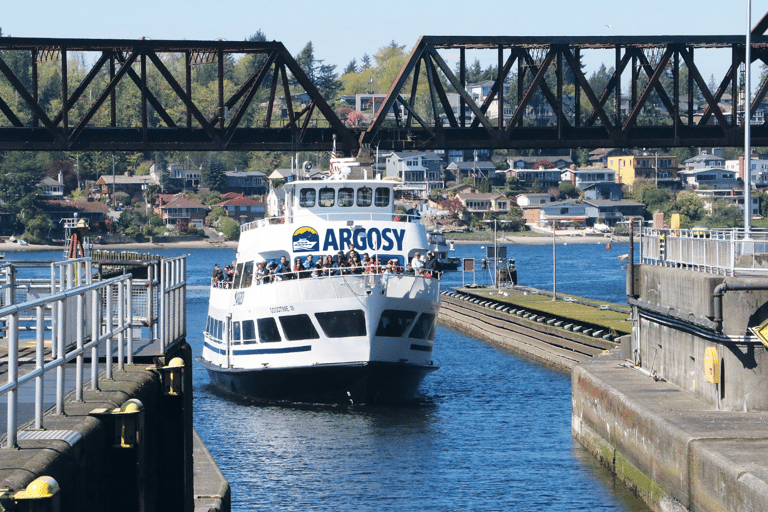 Seattle: Locks Cruise with Local Guide Departs From AGC Marina/Lake Union with Return Bus