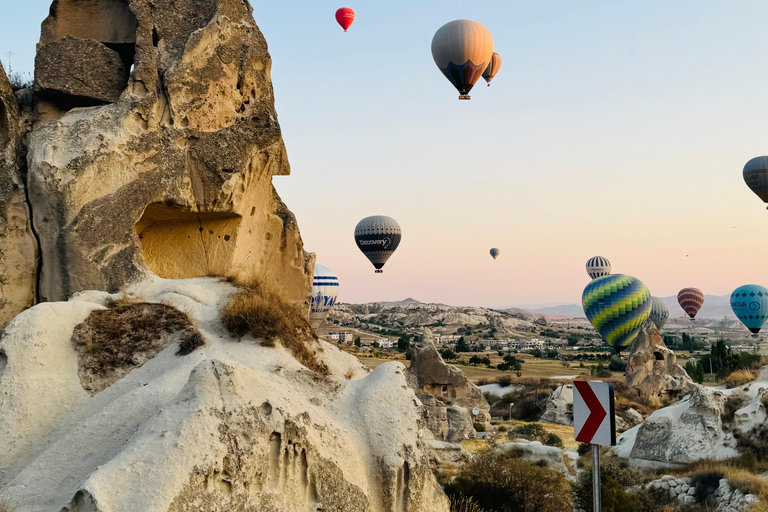 Istanbul: Kappadokien 2-tägige Tour mit Flügen und Transfers