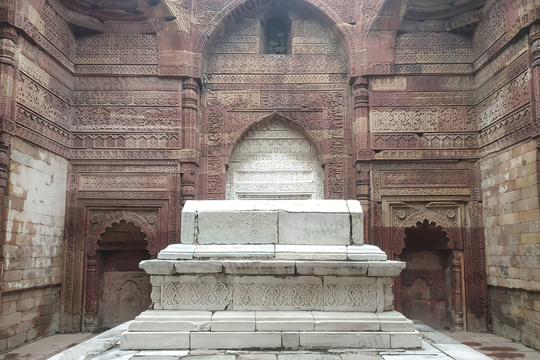 Qutub Minar Heritage Walk