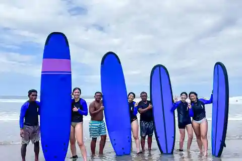 Bali : Leçon privée de surf sur la plage de Seminyak pour tous les niveaux