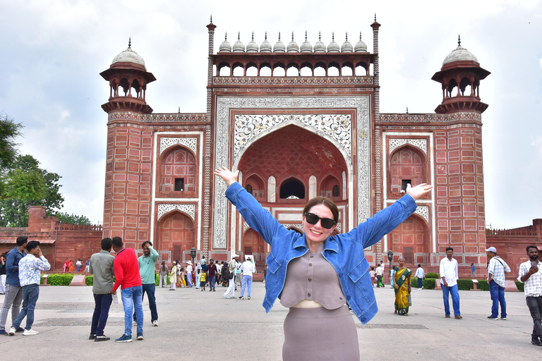 Agra: Taj Mahal & Agra Fort Skip-the-line Tour with Pick-Up Tour with Private Car, Driver and Local Expert Tour Guide