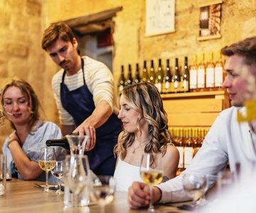 Paris: Cheese and Wine Tasting Experience in Montmartre