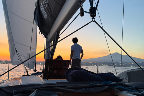 Catania: Sunset Sailing Tour with Sicilian Aperitif