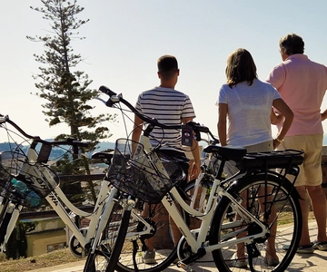 Cagliari: 2-Hour Guided E-Bike Tour with Coffee