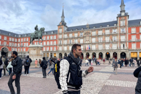 Old town, Plaza Mayor, Cathedral, Palace and more