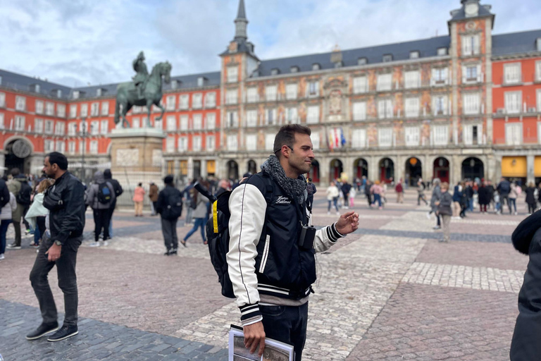 Old town, Plaza Mayor, Cathedral, Palace and more