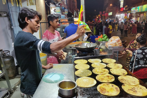 Bangalore: Paseo por las calles de la comida y un colorido bazarBangalore: Paseo privado por las calles de comida con recogida y entrega