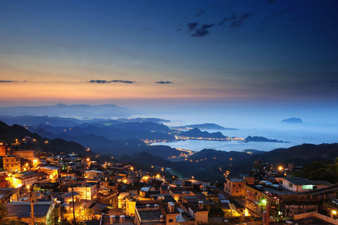 Taipei: tour di un giorno a Yangmingshan, Yehliu e Jiufen ShifenTour privato