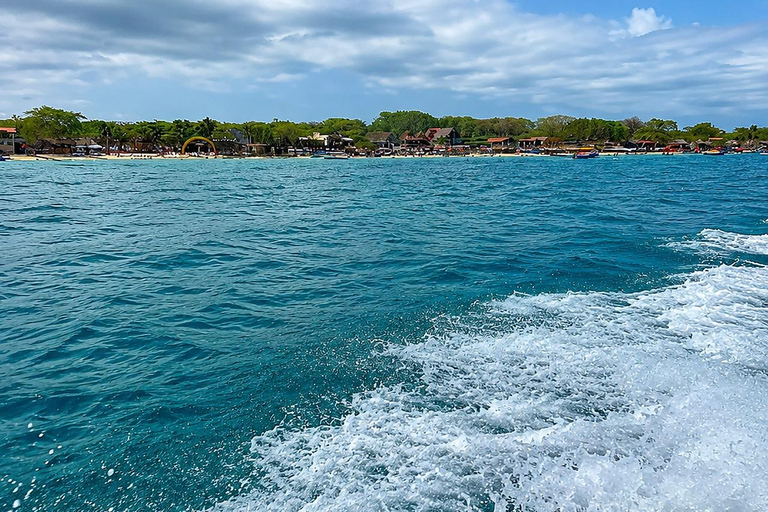 Cartagena: Playa Blanca Barú Day Trip, Lunch & Hotel Pickup