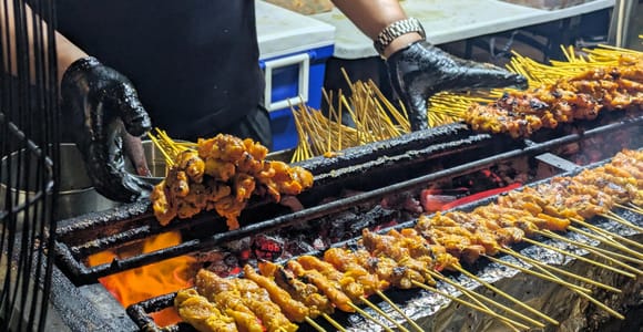 Singapore Food Tour: Eat Like a Local with an Ex-Chef
