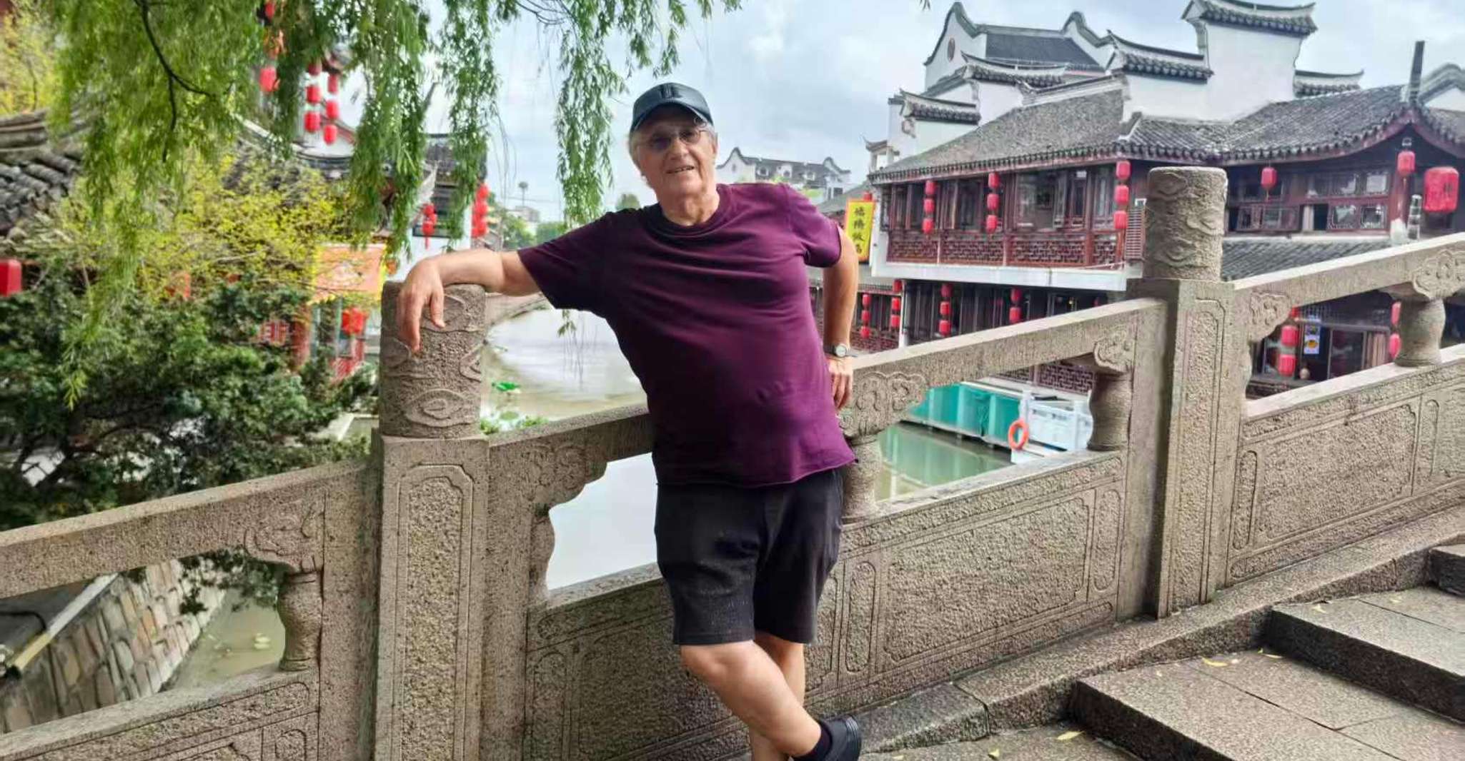 Ancient Water Town + Yu Garden + Bund by Bike/Escooter photo 4