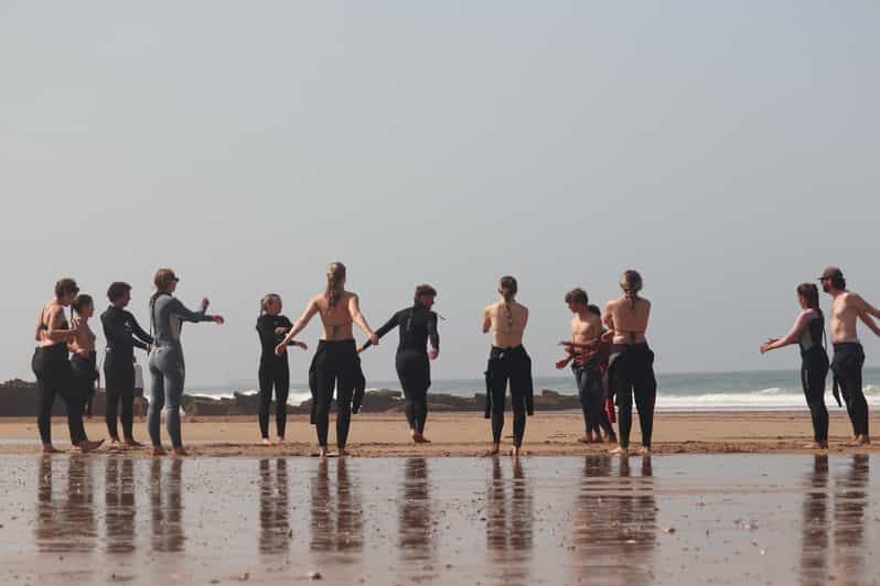 Taghazout : expérience de surf d'une demi-journée avec déjeuner - surf