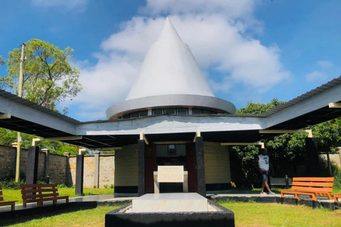 Rusinga: Tom Mboya Mausoleum Guided Tour