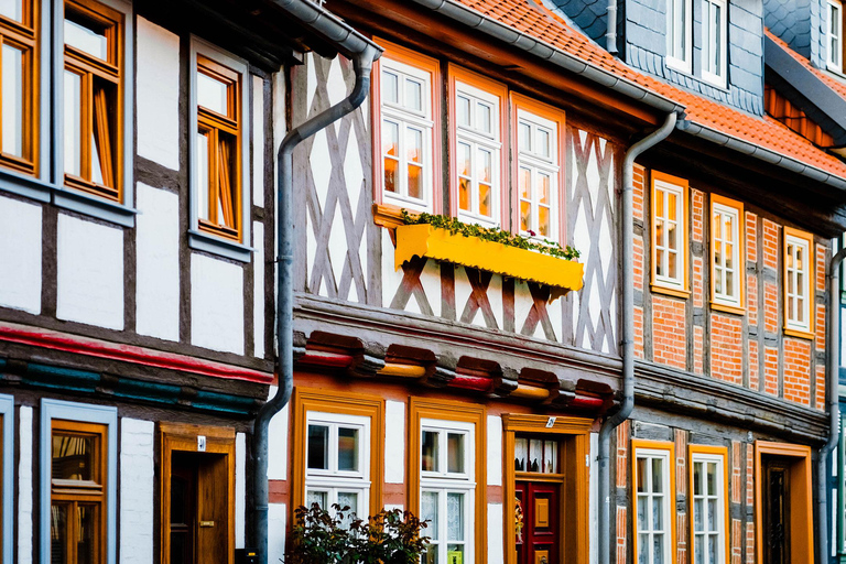 Wernigerode: Daily city tour "1000 steps around the town hall"