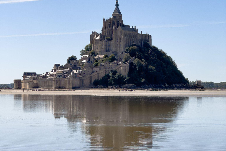 Bay of Mont Saint-Michel : Quicksands And Discovery Quicksands And Discovery + See the Tide Coming Up