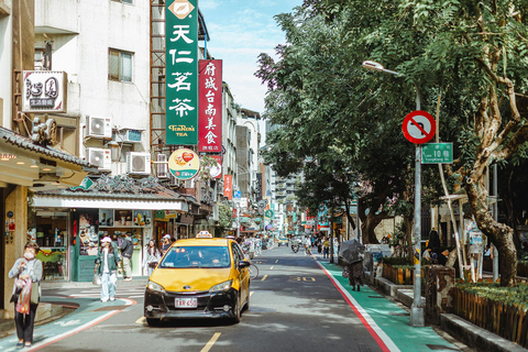 Taipei: Formosa Flavours Food Tour with 12+ Tastings
