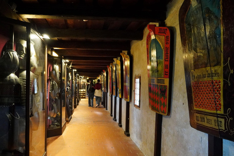 Prague Castle Interiors Tour: Small Group w/ Entry Tickets