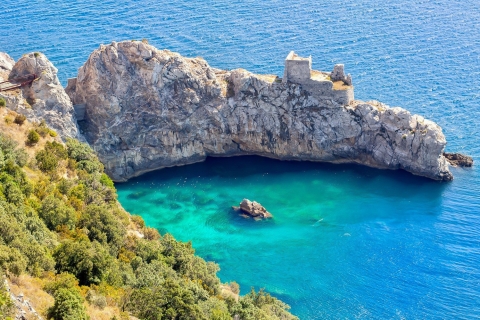 D'Amalfi: excursion en bateau de 6 heures dans les grottes privées de la côte amalfitaineYacht 46 à 50 pieds