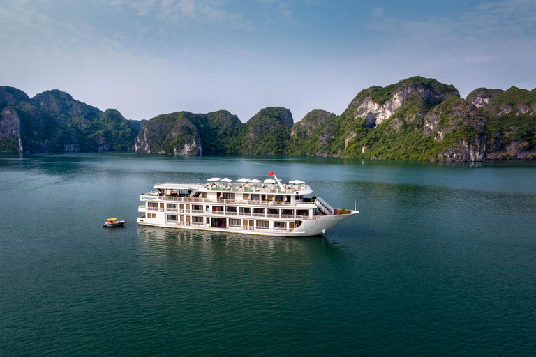 Amanda Pearl Cruise - Ha Long & Lan Ha Bay Multi-Day Cruise Departing at Ha Long (Check-in at 11:00 AM)