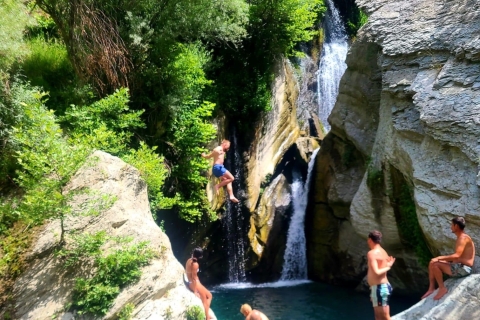 Osumi-Schlucht und Bogove-Wasserfall