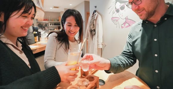 Kyoto Pub Crawl: Pontocho & Gion Hidden Alley Bars Tour