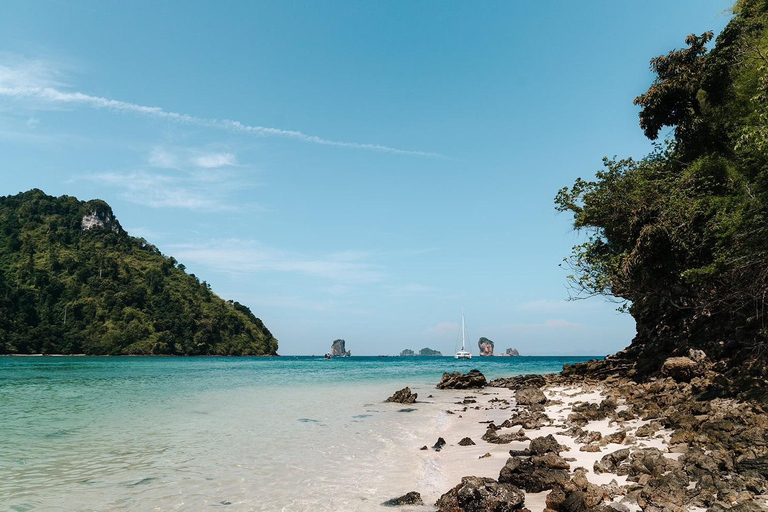 Krabi: 4 Islands by Longtail Boat with Lunch & Snorkeling