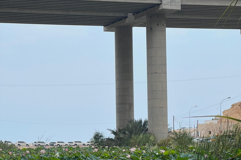 Muscat: Wadi Shab Hike and Bimmah Sinkhole Tour with Lunch Muscat: Wadi Shab Hike and Bimmah Sinkhole Tour with Lunch