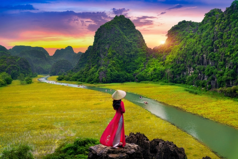 Ab Hanoi: Hoa Lu-Trang An-Mua Höhle Luxusreise mit LimousineSpezielles Angebot für 2025