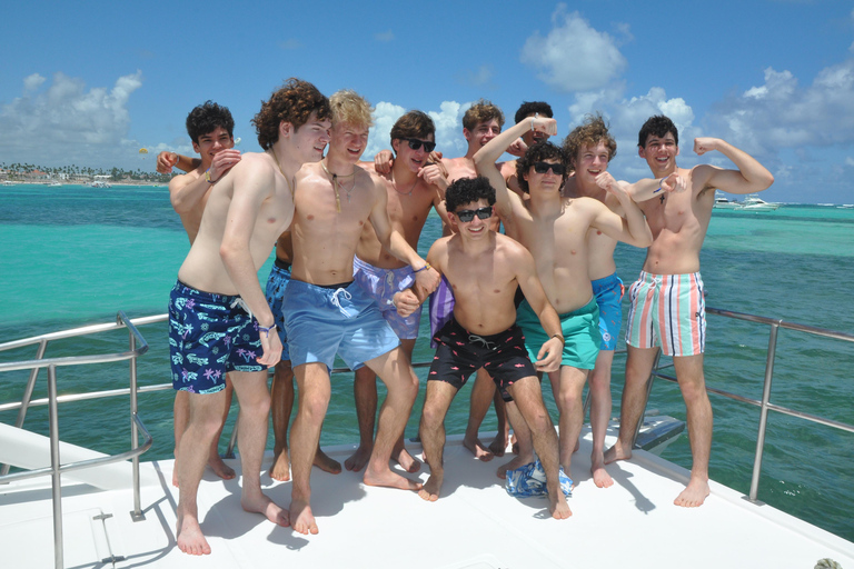 PuntaCana: Private Luxury Family BoatCruise with snorkelling