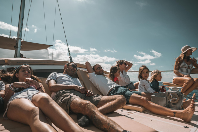 Costa Adeje: Catamaran Tour, Snorkelling, Snacks & Drinks