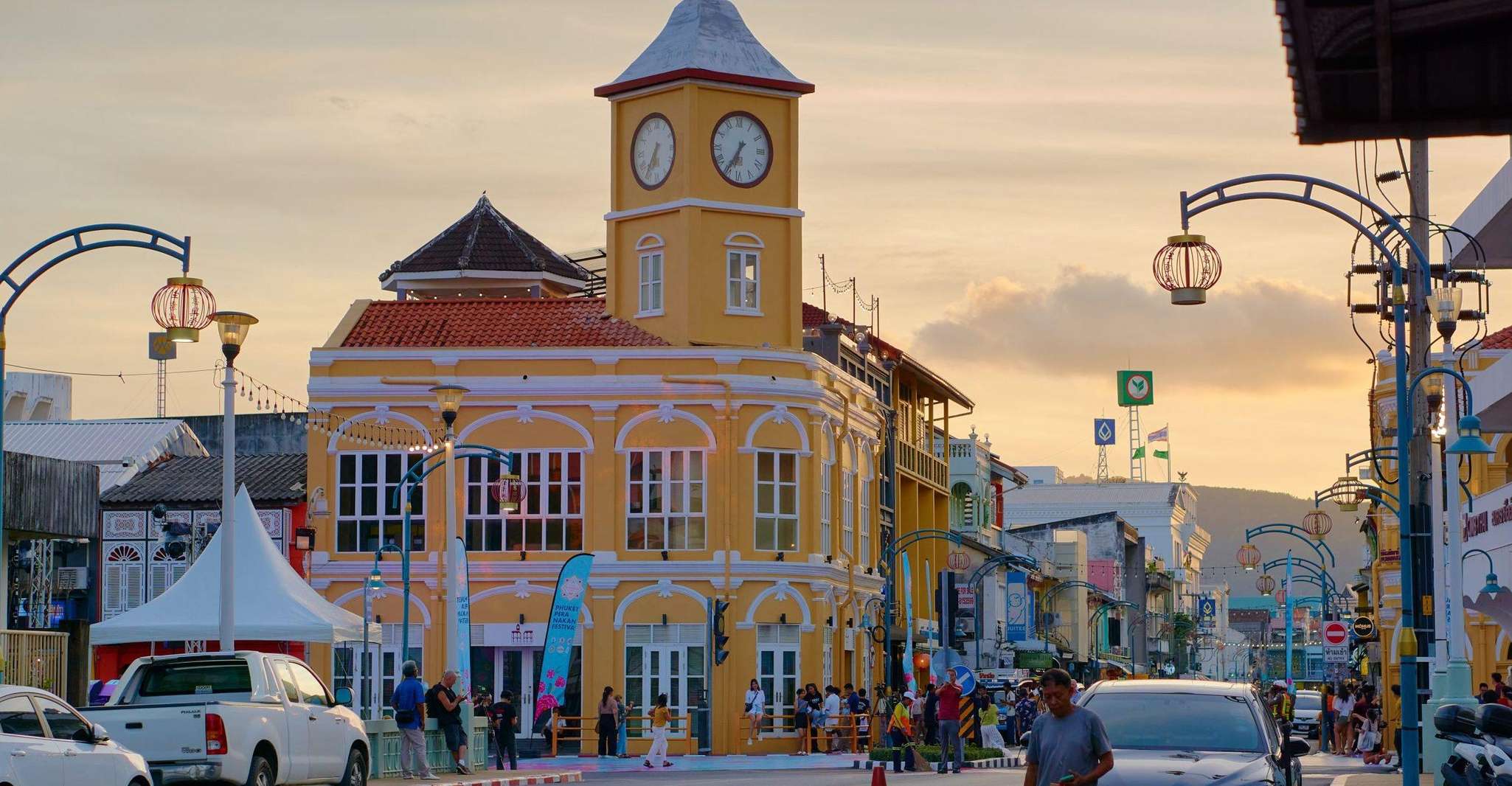 Phuket Private City Tour: Custom Itinerary with Driver