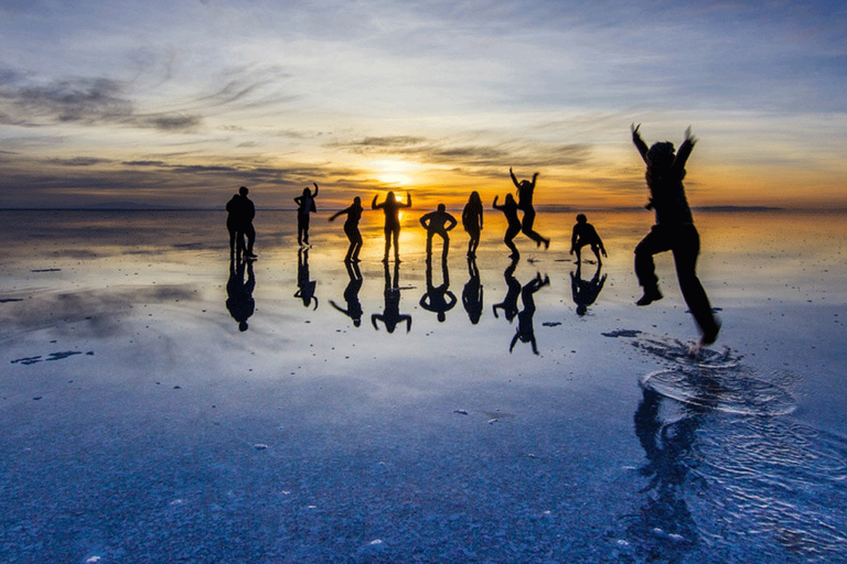 Från Uyuni: Stjärnljus soluppgång spegeleffekt