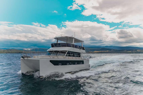 Hobart fishing and diving boat tour