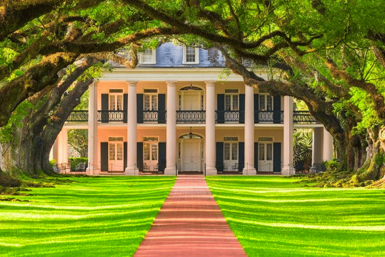 New Orleans: Oak Alley Plantation Tour and Transportation New Orleans: Oak Alley Plantation Tour