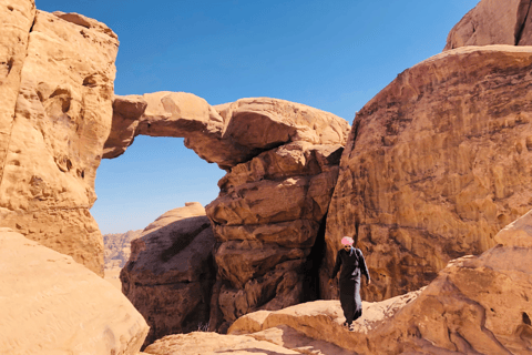 Wadi Rum: Caminhada e escalada na montanha Burdah + almoço tradicional