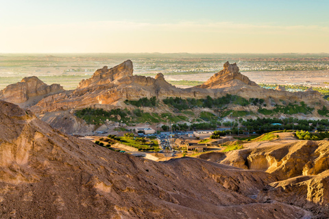 De Abu Dhabi a Al Ain : De las tierras reales a las cumbres de las montañas