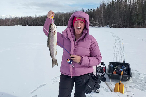 Anchorage: Ice Fishing Trip With Transportation