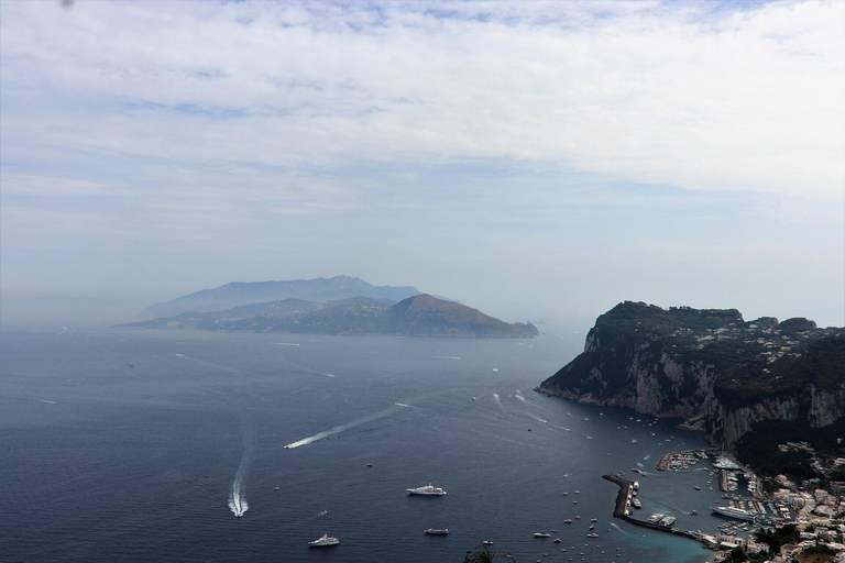 Desde Nápoles: Excursión en grupo a la Gruta Azul, Capri y Anacapri