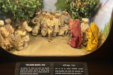 Mumbai: Half Day Sightseeing Tour with Elephanta Caves Mumbai: Half Day Sightseeing Tour with Meeting Point