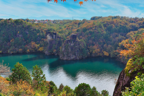Nagoya: Autumn Korankei Gorge & Shikizakura Highlights Tour Shared Tour, Meet at Chubu Electric Power MIRAI Tower