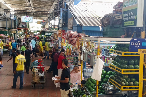 Medellín: Cultural Tour with Lunch and Commune 13