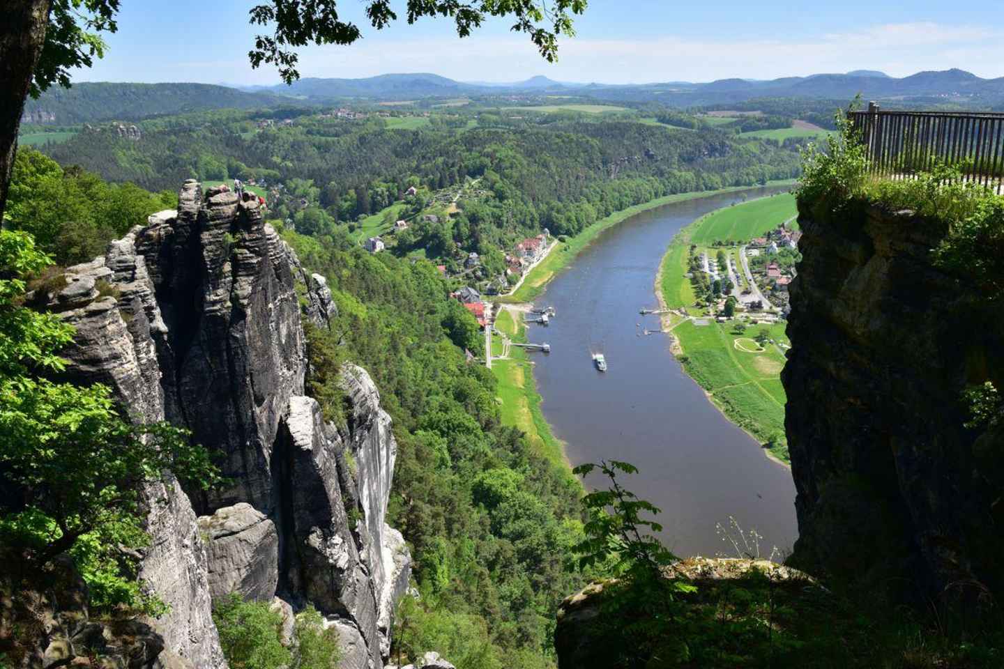 Dresden-Prague One-Way Sightseeing Journey