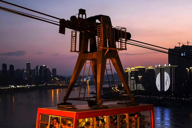 Chongqing: Kui Xing-toren, oude wijken en rondvaart op de YangtzeChongqing: Kui Xing-toren, oude stad en rondvaart op de Yangtze