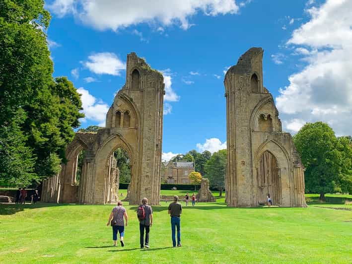 From London: Glastonbury and Cheddar Gorge Guided Day Trip