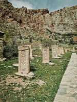 来自Jerevan，Khor Virap，Noravank，Jermuk和Areni Tour - Housity