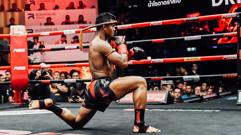 Bangkok:Muay Thai Boxing v Rajadamnernu s hotelovým transferem